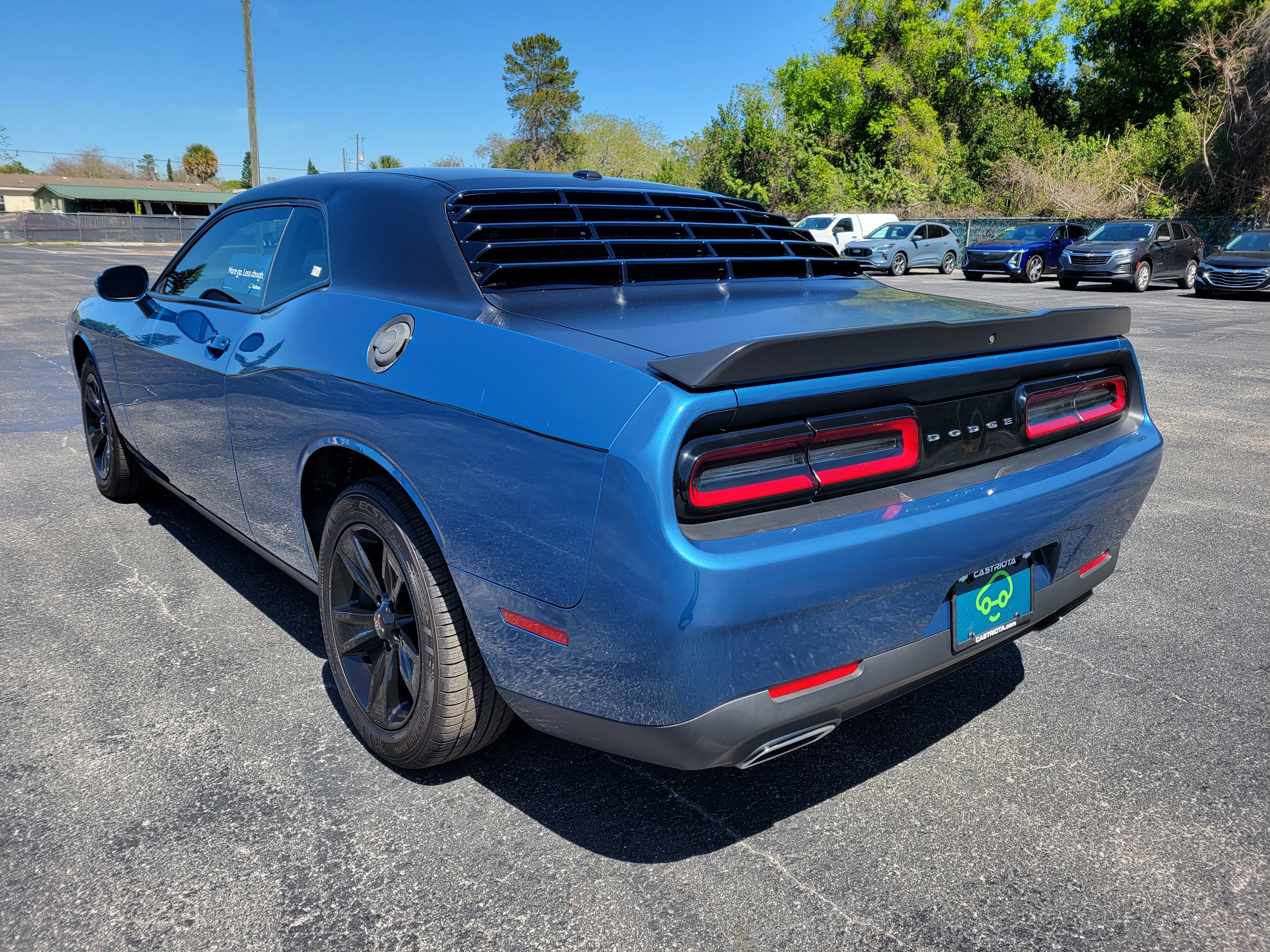 Used 2023 Dodge Challenger SXT image 8