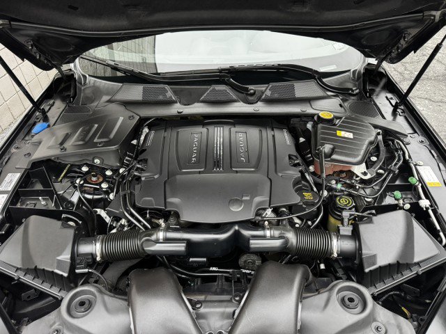 Used 2017 Jaguar XJ L Portfolio image 5