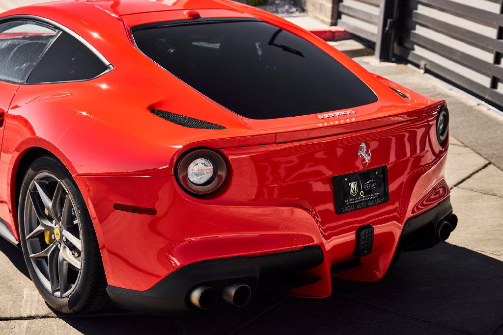 Used 2016 Ferrari F12 Berlinetta RWD image 10