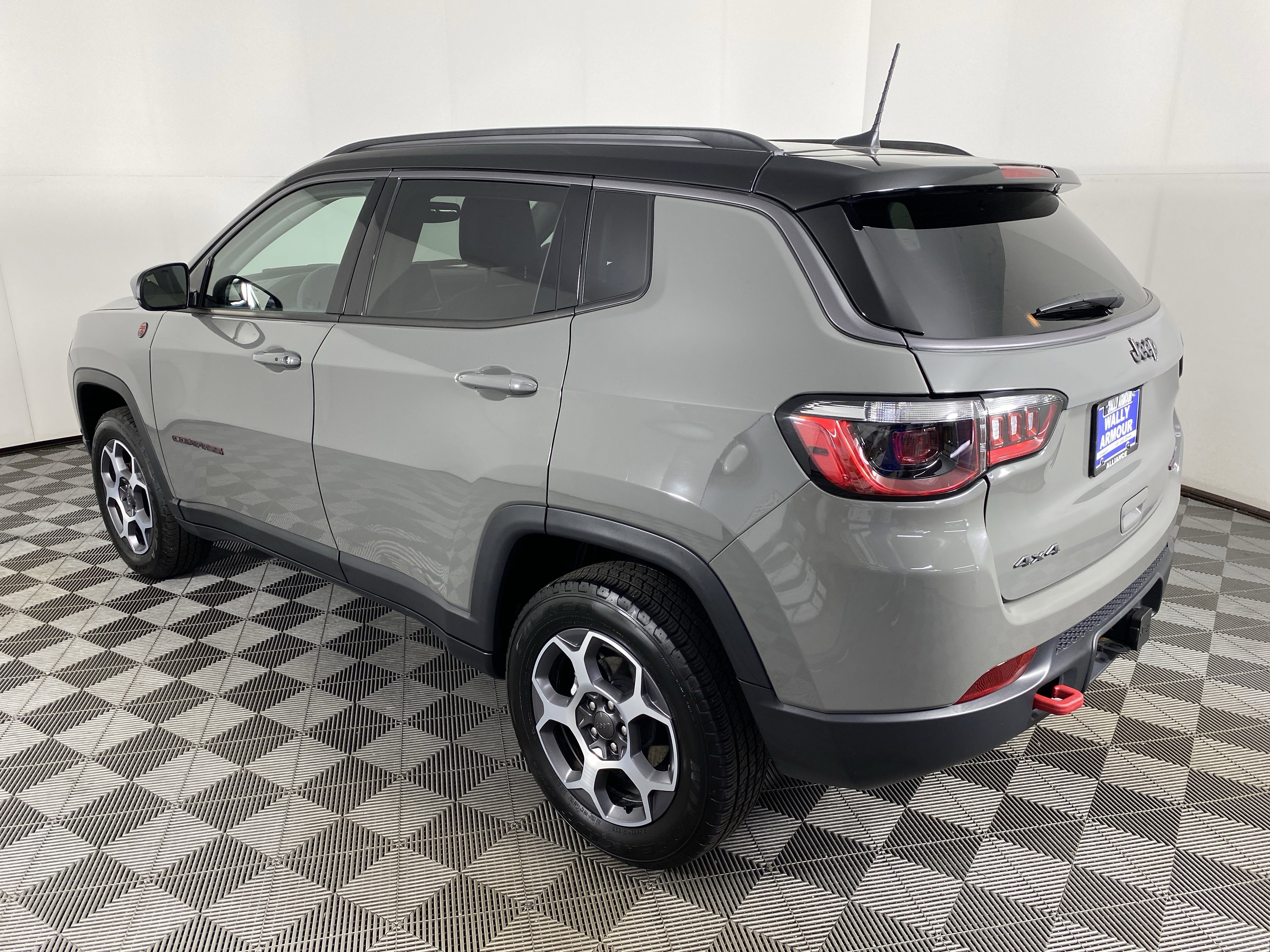 Used 2022 Jeep Compass Trailhawk w/ Trailer Tow Group AWD/4WD image 8