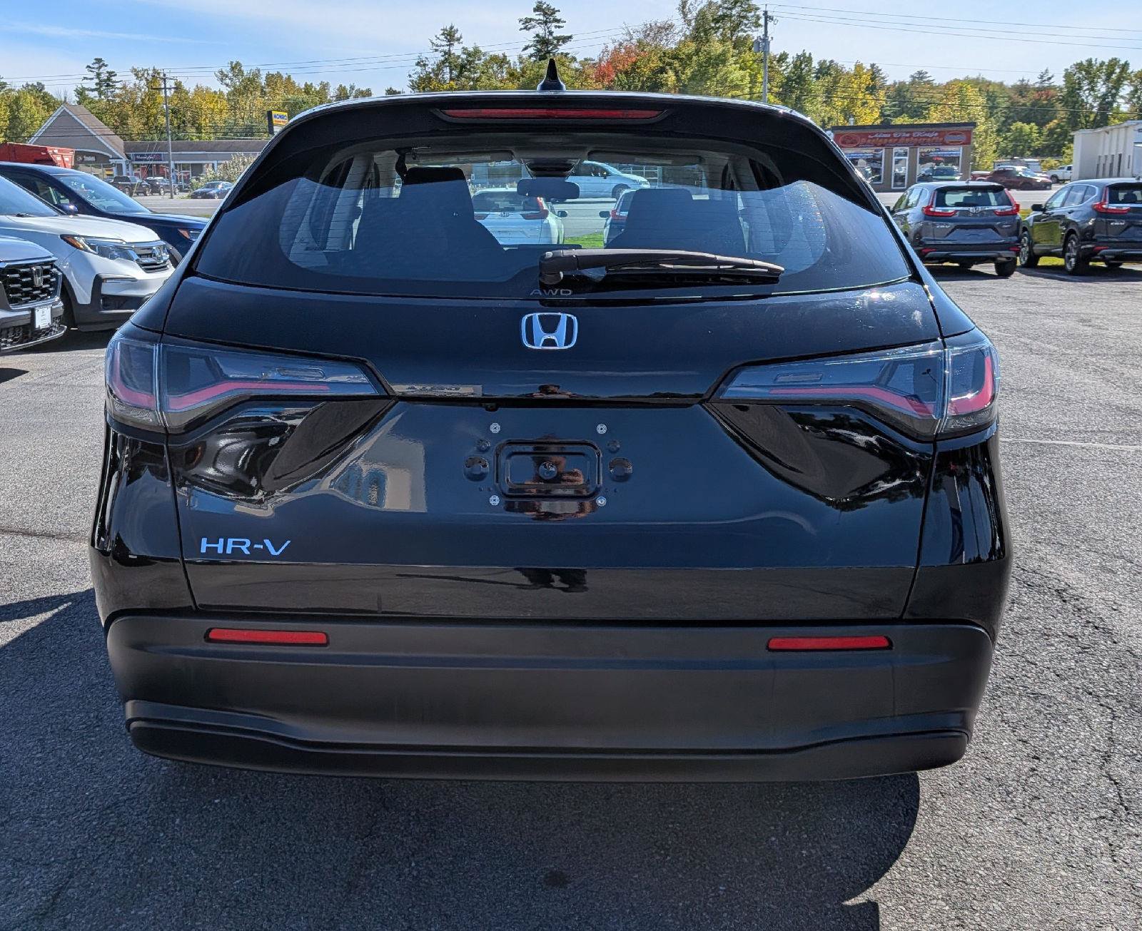 Certified 2025 Honda HR-V LX image 9