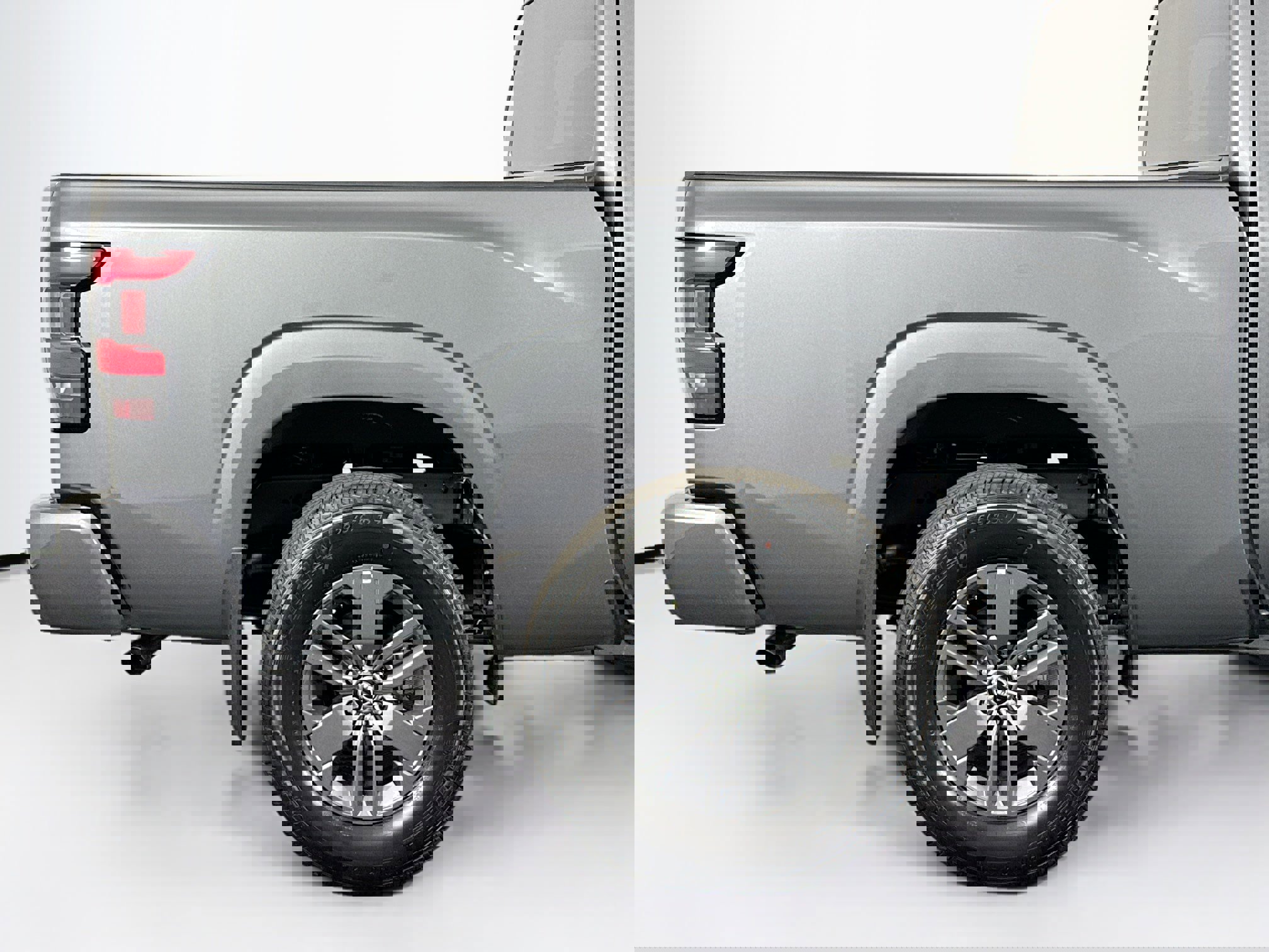 Used 2025 Nissan Frontier SV image 42