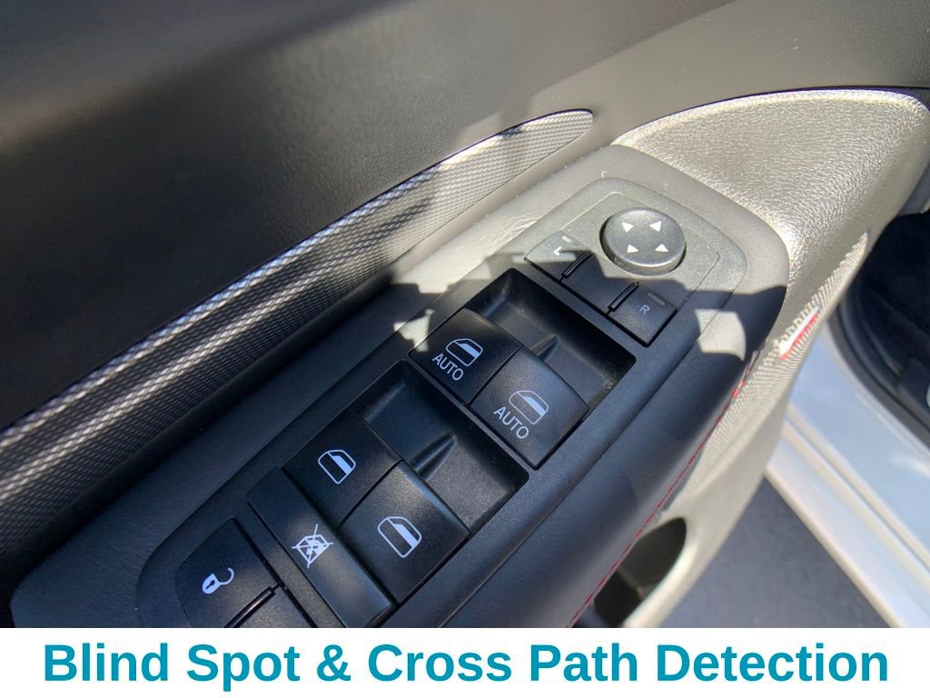 Used 2018 Dodge Durango R/T w/ Technology Group image 13