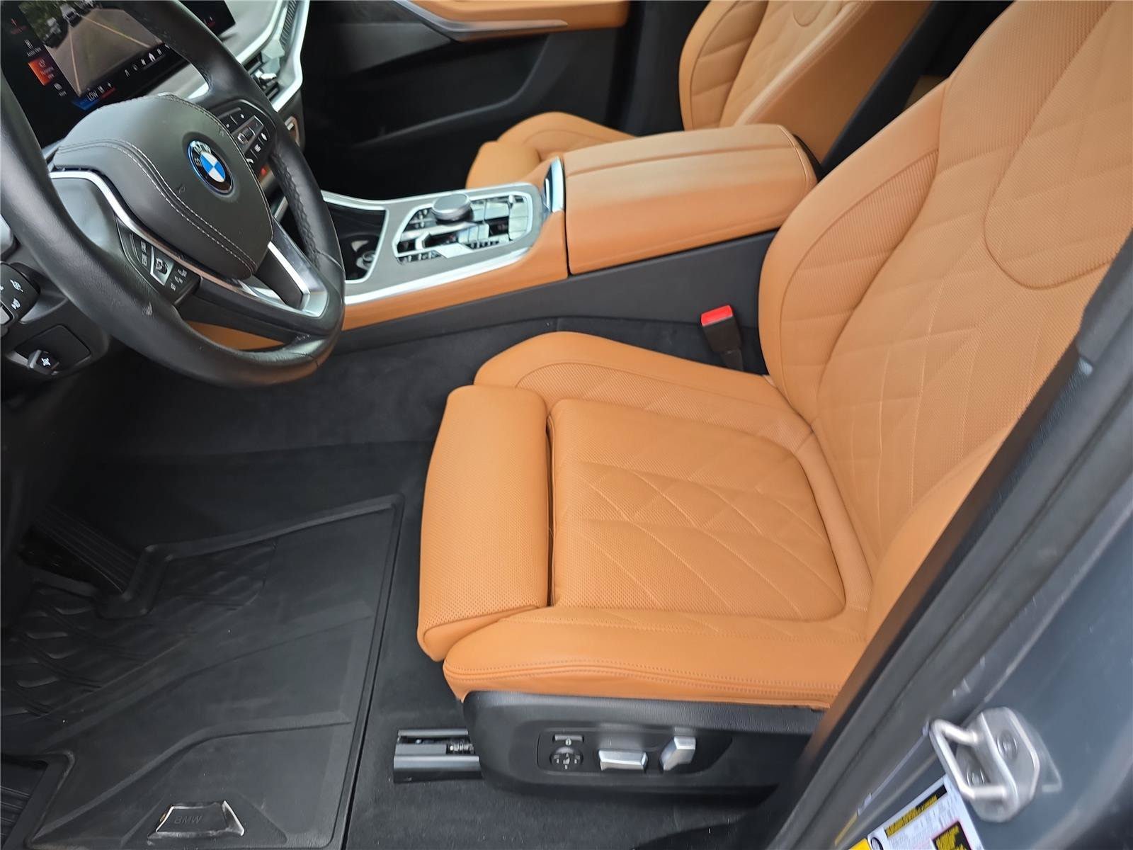 Used 2026 BMW X5 xDrive50e AWD/4WD image 21
