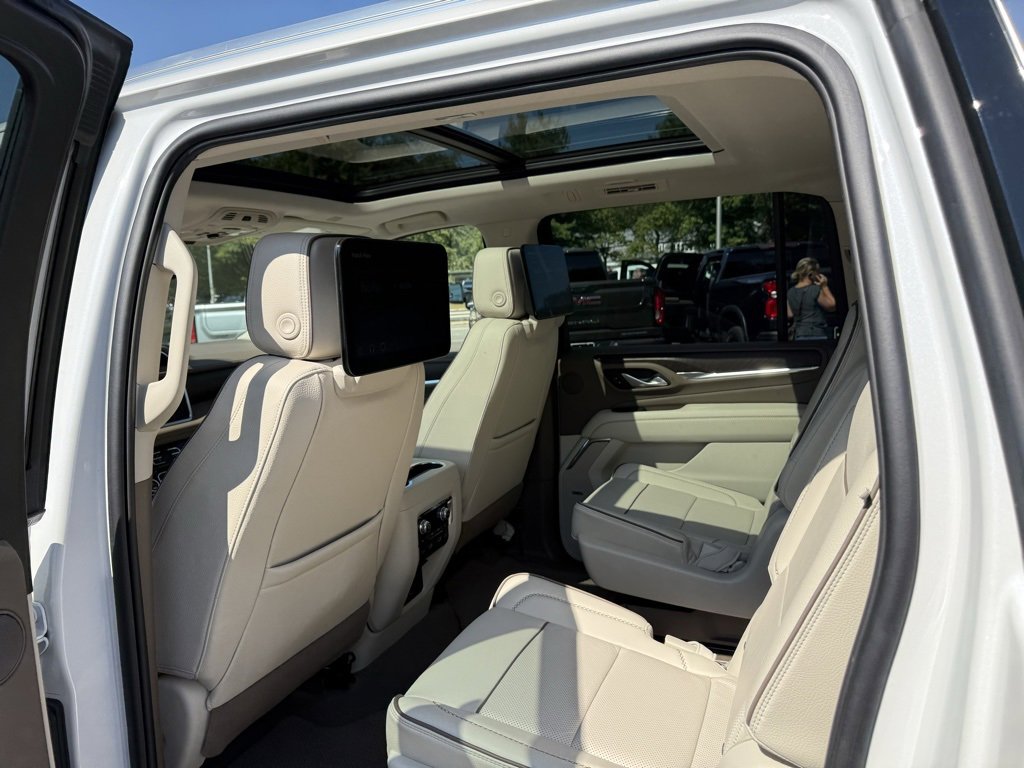 Certified 2024 GMC Yukon XL Denali w/ Denali Reserve Package image 43