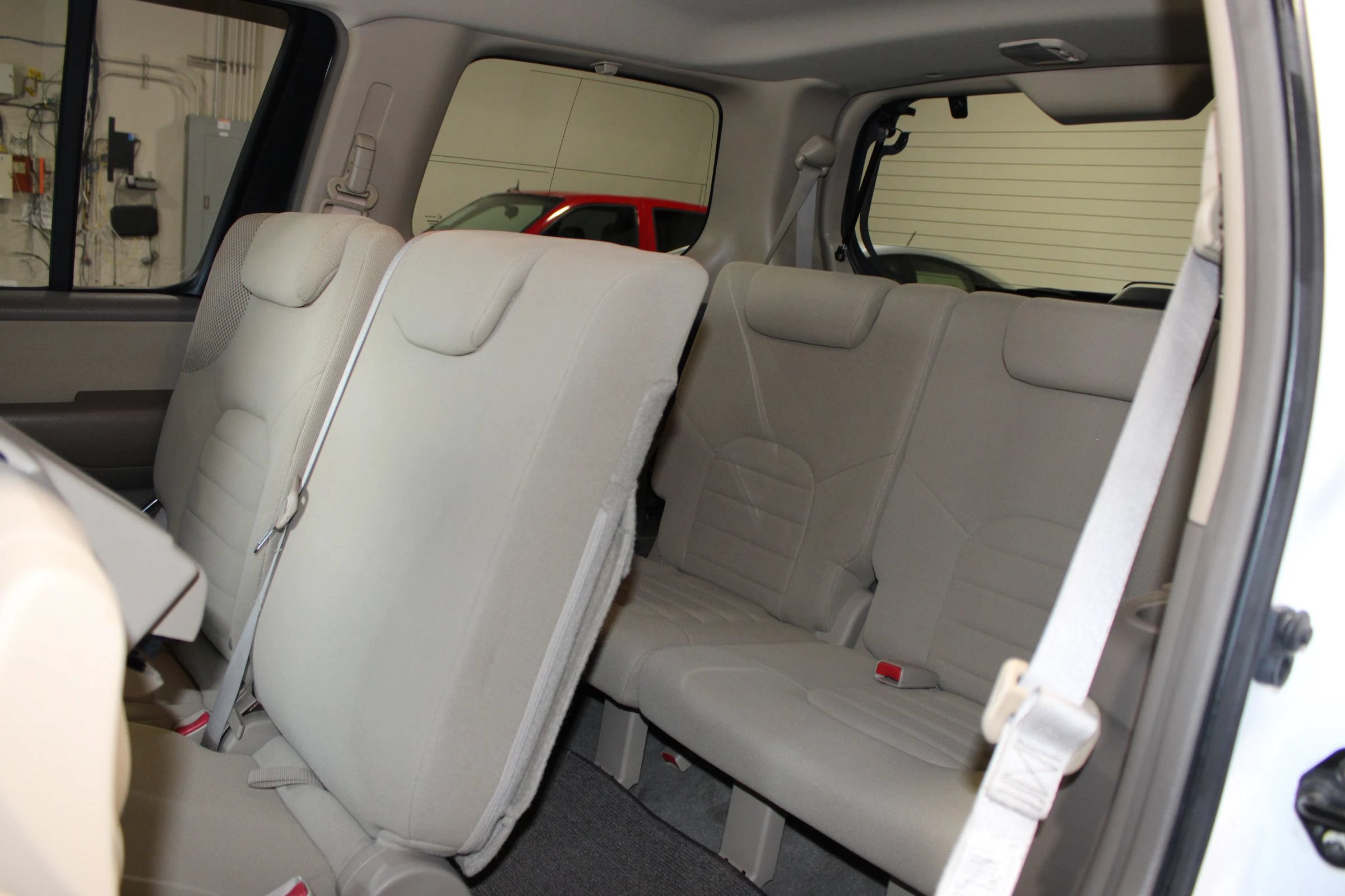 Used 2008 Nissan Pathfinder S RWD image 25