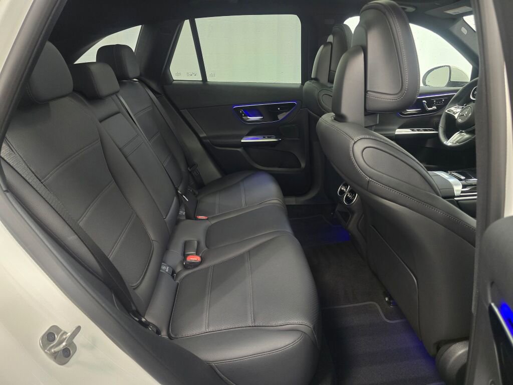 New 2026 Mercedes-Benz GLC 300 4MATIC image 23