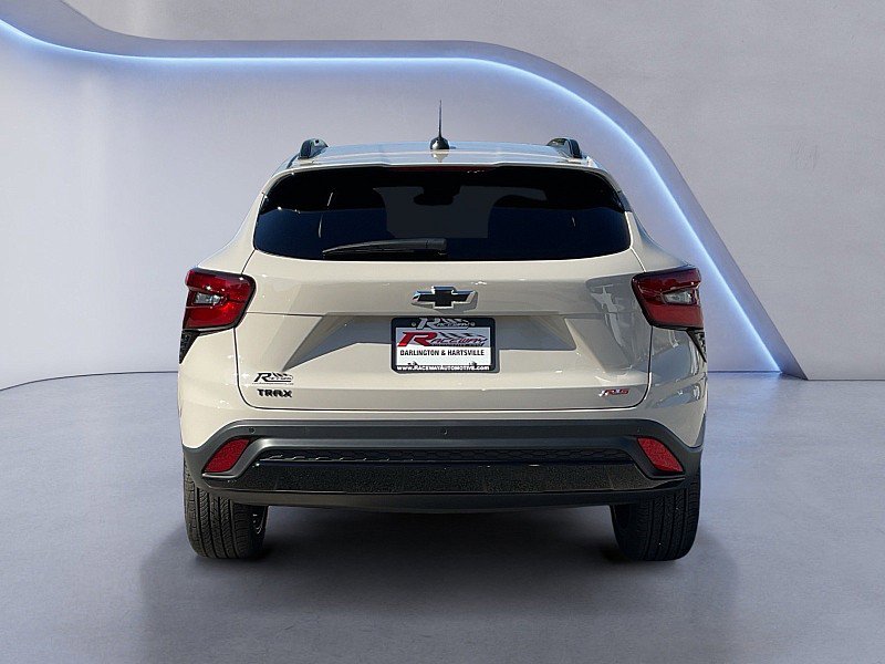 New 2026 Chevrolet Trax RS w/ Sunroof Package image 4