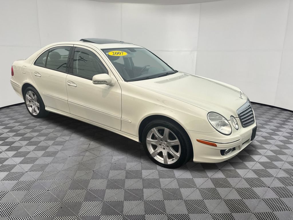 Used 2007 Mercedes-Benz E 350 4MATIC Sedan image 7
