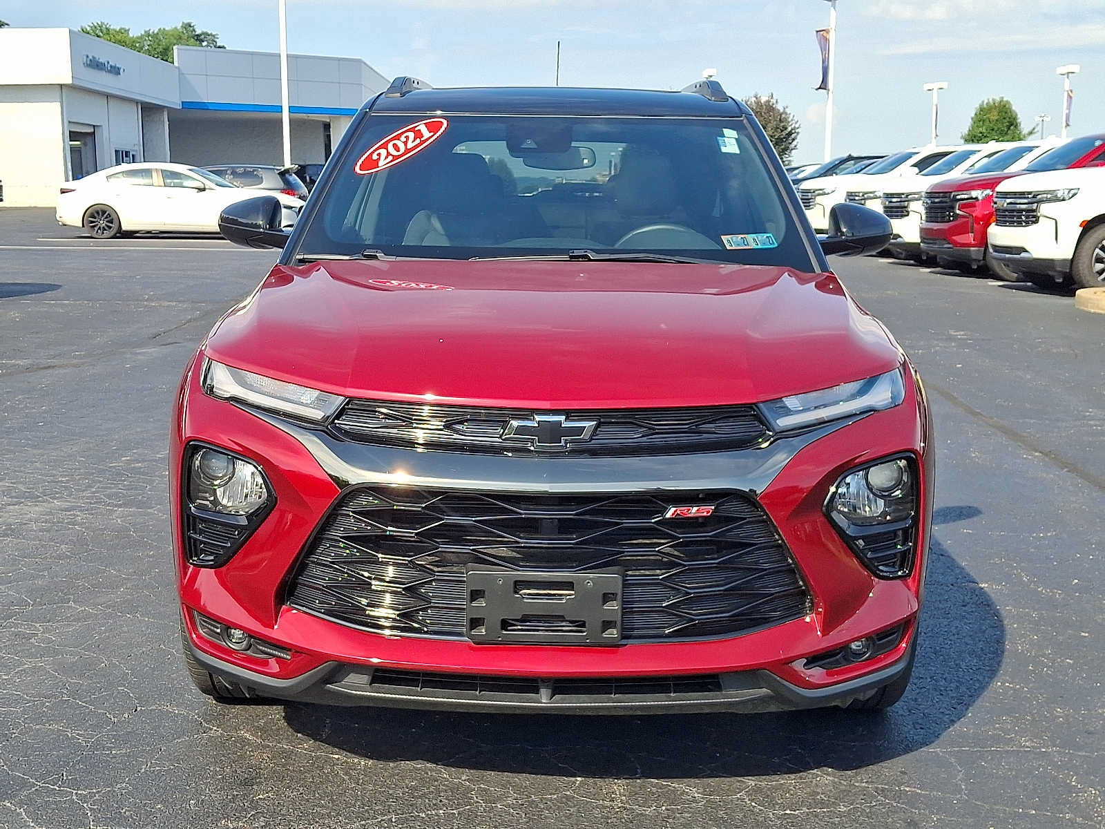Used 2021 Chevrolet TrailBlazer RS w/ Sun and Liftgate Package AWD/4WD image 2