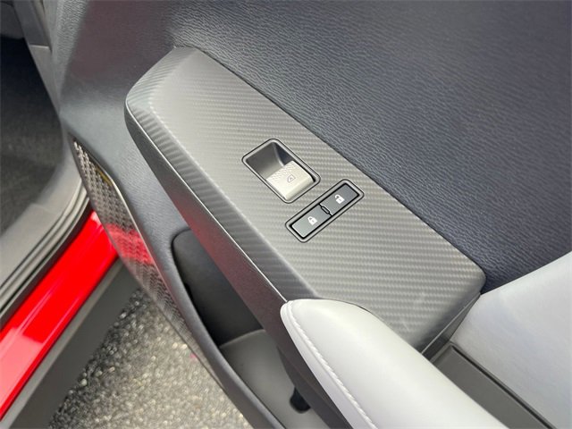 New 2025 Mitsubishi Outlander SE image 32