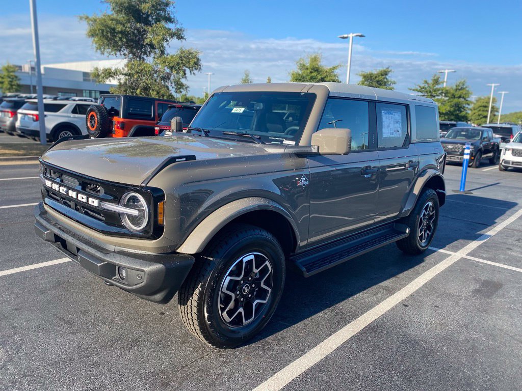 New 2026 Ford Bronco Outer Banks AWD/4WD image 3