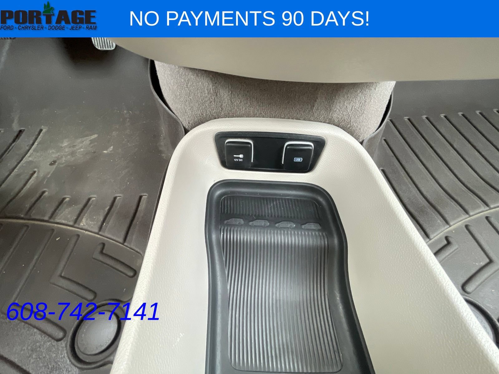 Used 2017 Chrysler Pacifica Touring-L FWD image 27