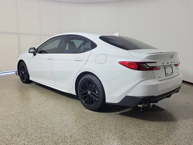 Used 2026 Toyota Camry SE FWD image 7