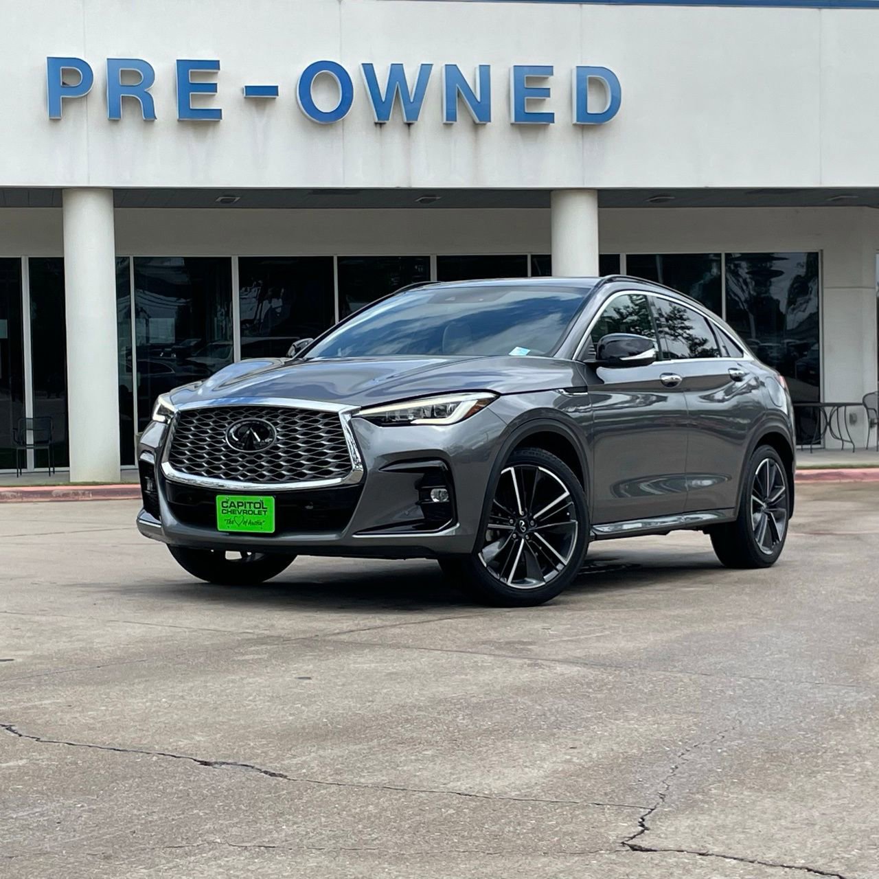 Used 2023 INFINITI QX55 Essential AWD/4WD image 2