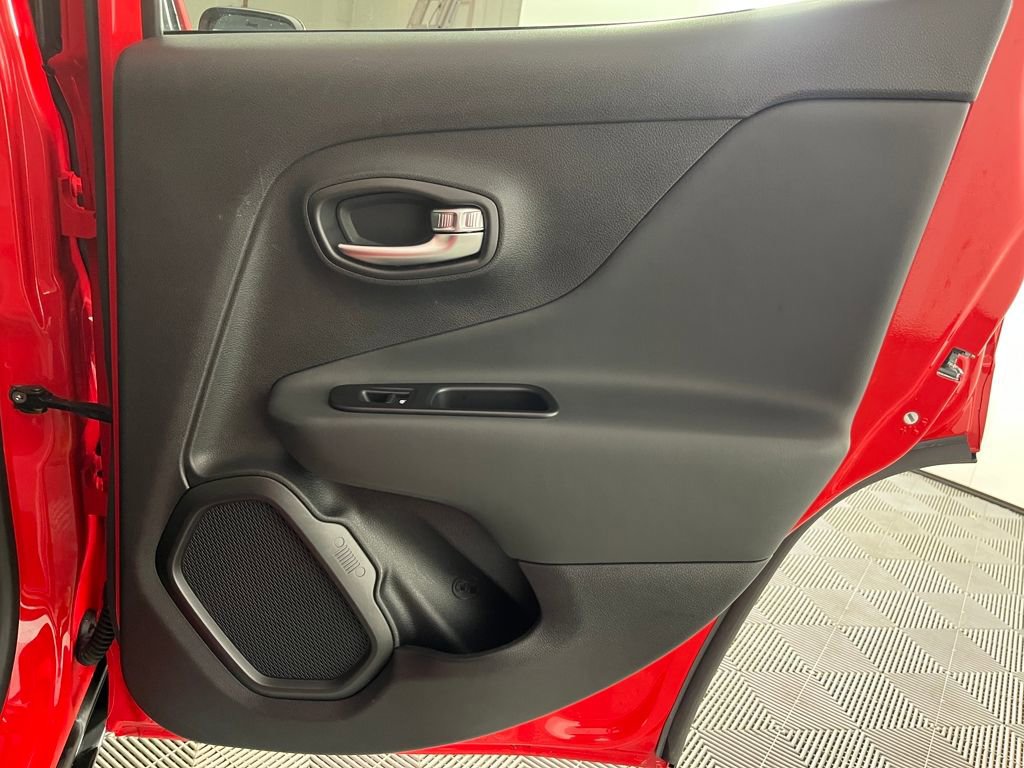 Used 2022 Jeep Renegade Altitude image 14