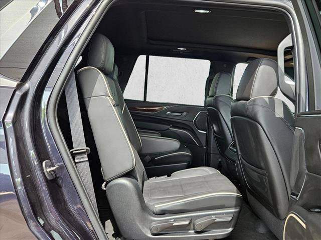 Certified 2023 Cadillac Escalade Premium Luxury AWD/4WD image 17