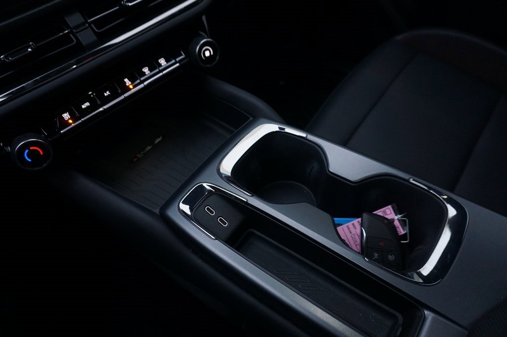 Used 2025 Chevrolet Equinox EV RS image 17