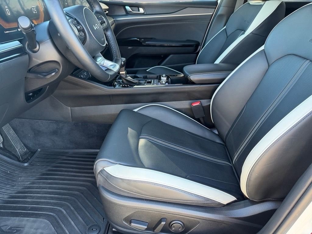 Used 2025 Kia K5 GT-Line w/ GT-Line Premium Package image 10