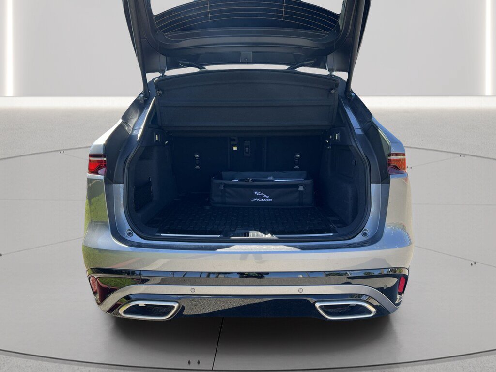 Used 2025 Jaguar F-PACE R-Dynamic S AWD/4WD image 18