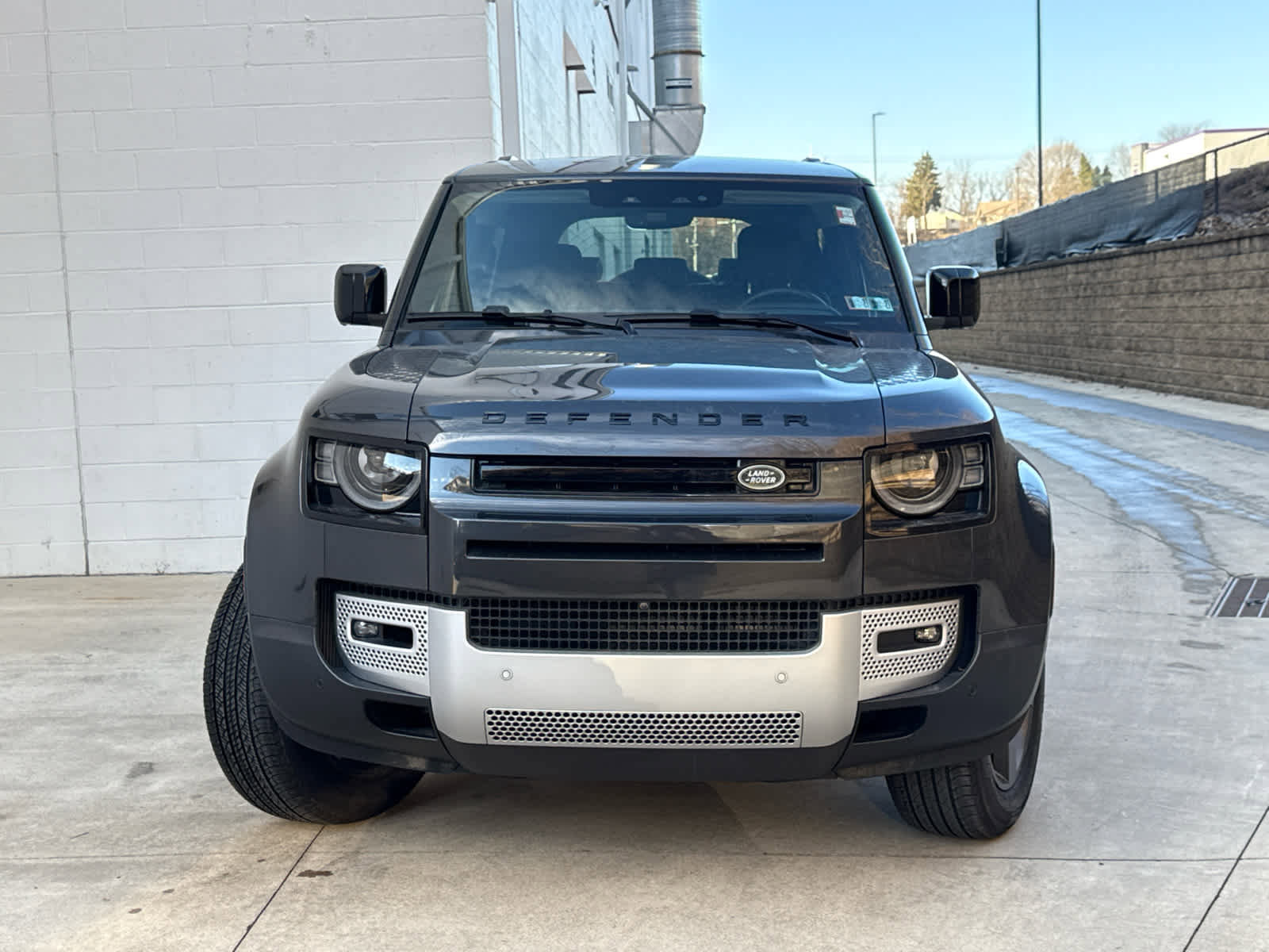 Certified 2024 Land Rover Defender 90 S image 2