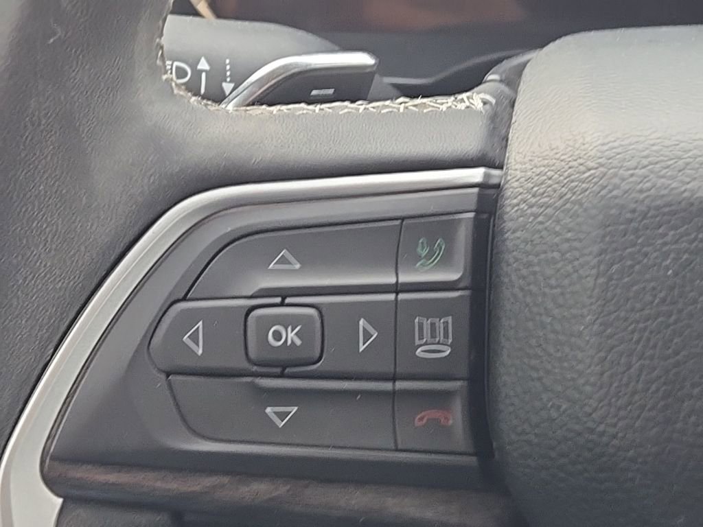 Used 2023 Jeep Grand Cherokee Limited image 24