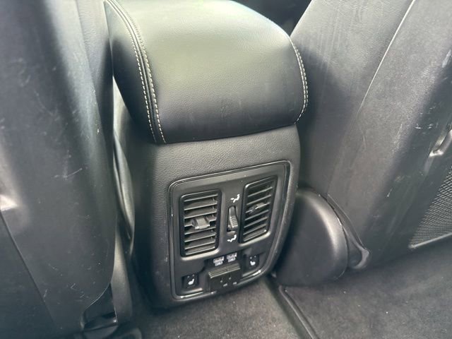 Used 2014 Jeep Grand Cherokee Limited w/ Luxury Group II AWD/4WD image 17