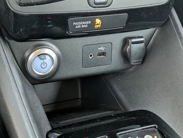 Used 2019 Nissan Leaf SV w/ SV Technology Package image 22