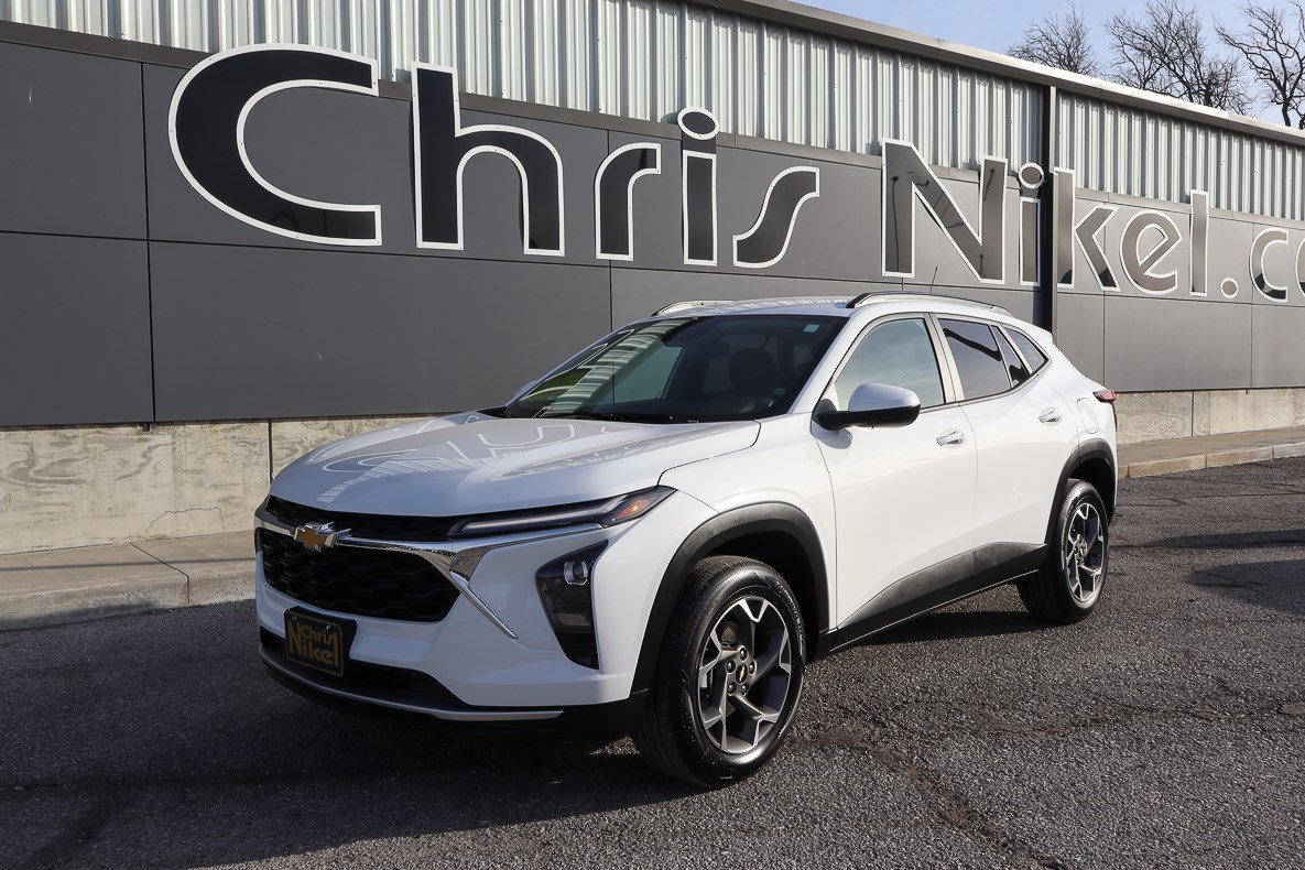 Used 2025 Chevrolet Trax LT w/ LT Convenience Package
