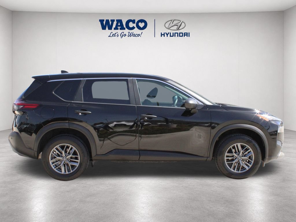 Used 2023 Nissan Rogue S FWD image 9