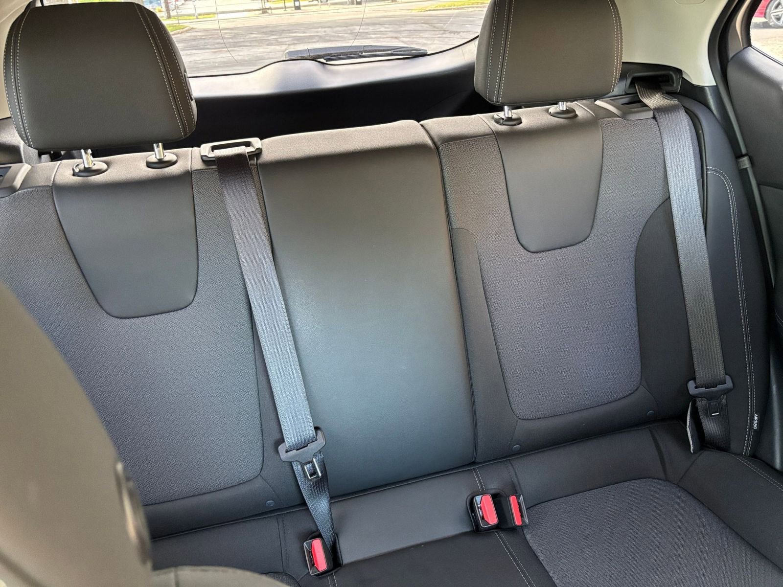 Used 2025 Buick Encore GX Preferred image 32