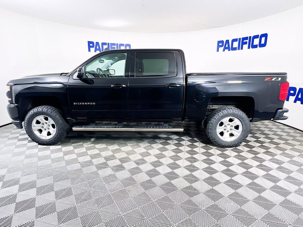 Used 2018 Chevrolet Silverado 1500 LT w/ All Star Edition image 4