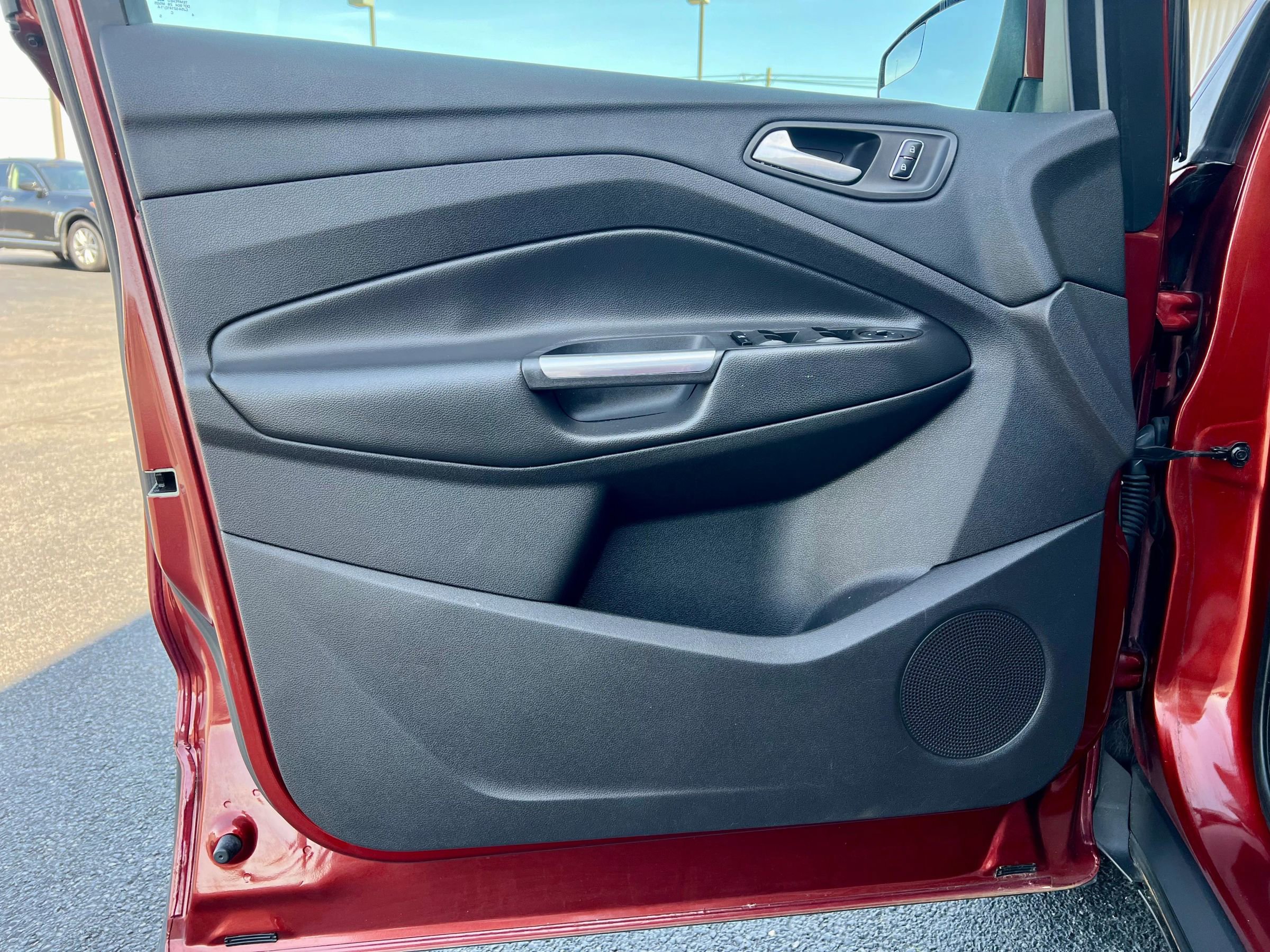 Used 2014 Ford Escape SE image 28