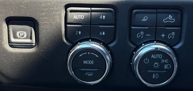 New 2026 GMC Sierra 1500 AT4 w/ Technology Package AWD/4WD image 25