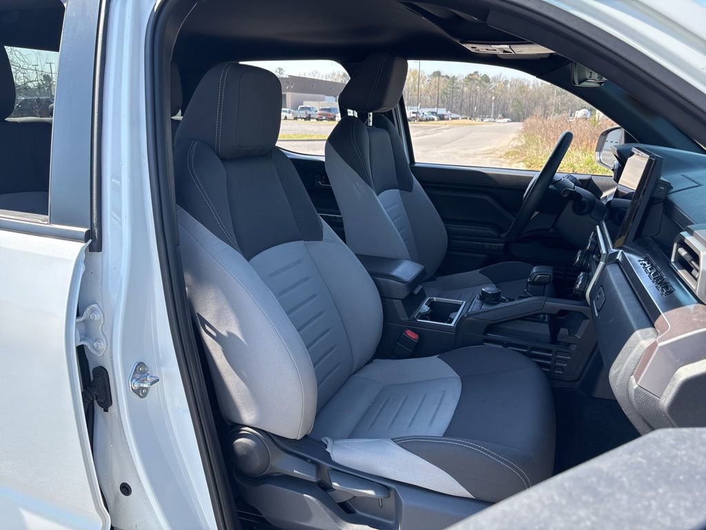 Used 2025 Toyota Tacoma TRD Sport image 41