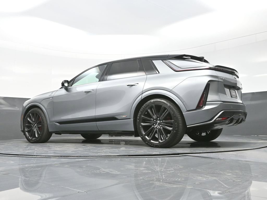 New 2026 Cadillac Lyriq V w/ LPO, Floor Liner Package AWD/4WD image 25