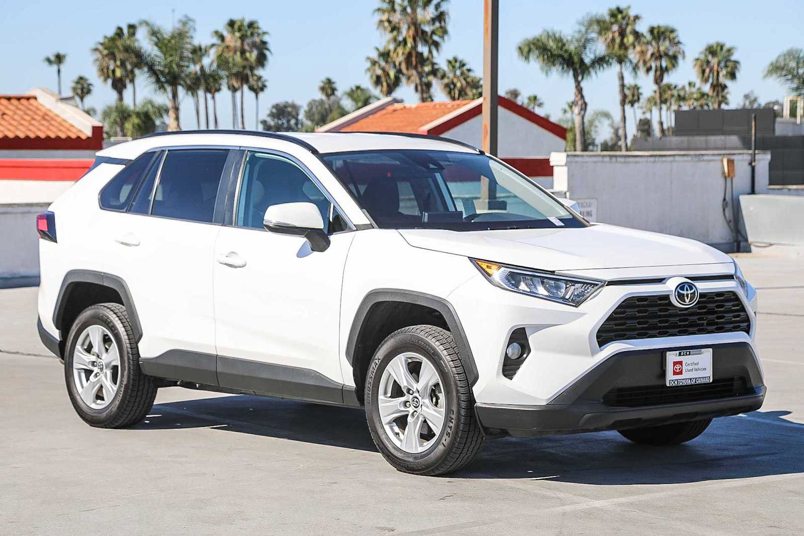 Certified 2020 Toyota RAV4 XLE image 5