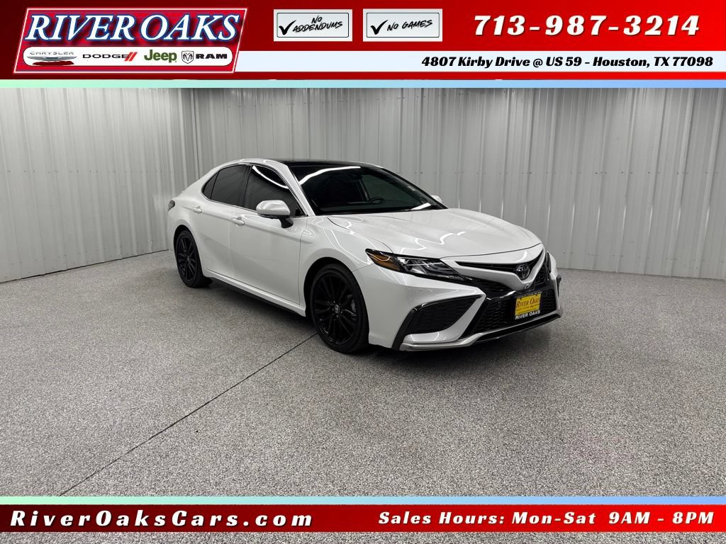 Used 2024 Toyota Camry XSE w/ Navigation Package FWD image 1