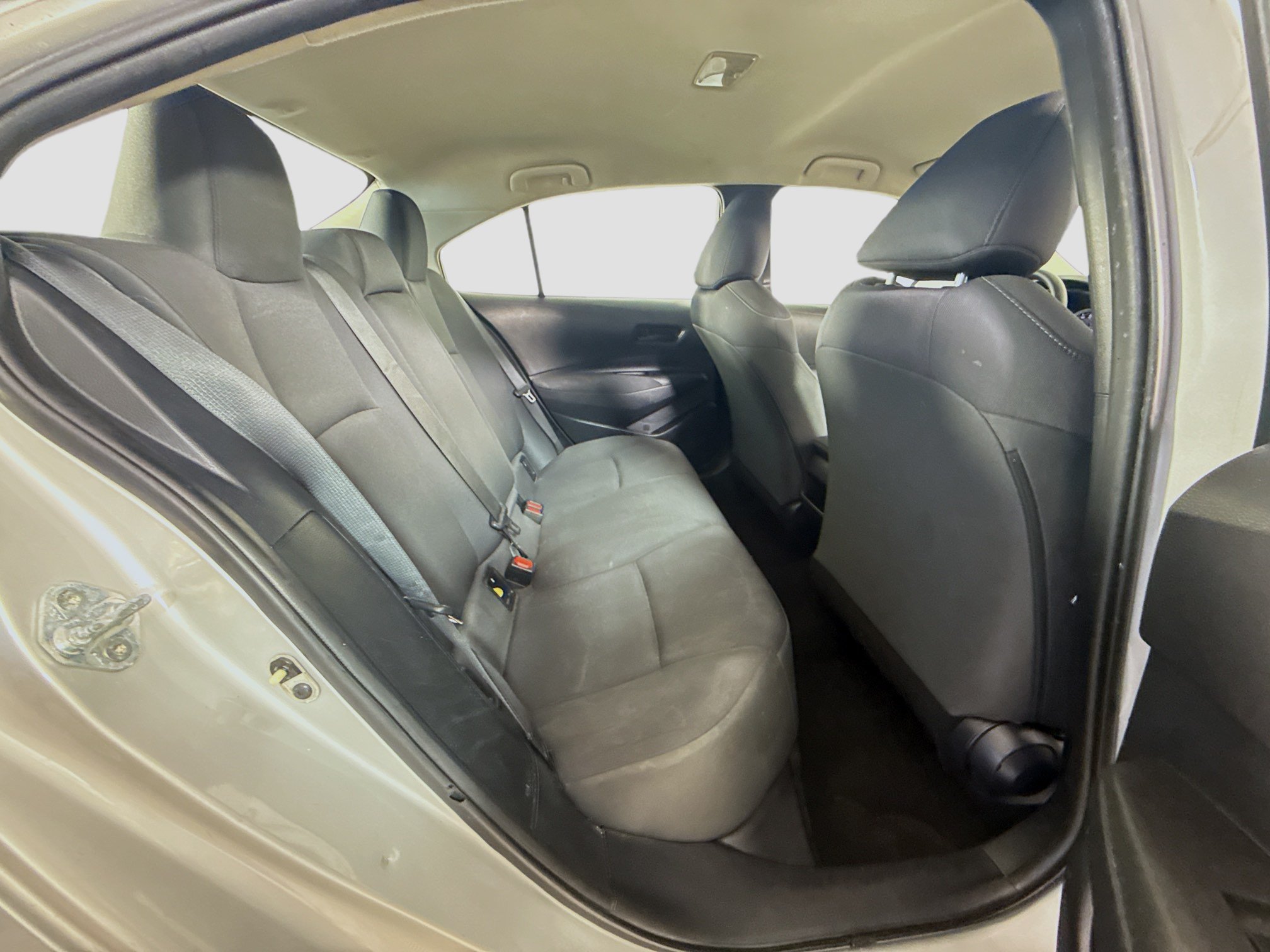 Used 2022 Toyota Corolla LE FWD image 26