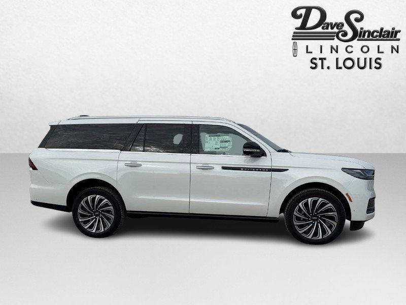 New 2025 Lincoln Navigator L Black Label image 4