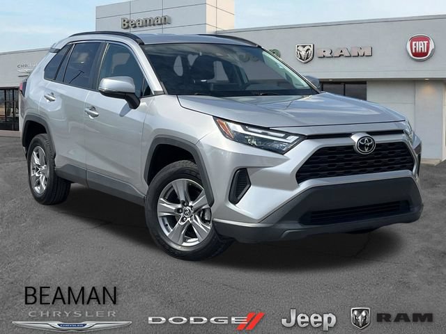 Used 2022 Toyota RAV4 XLE FWD image 1