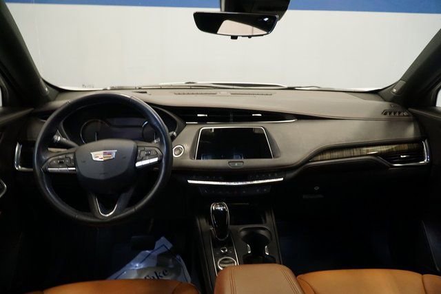 Used 2022 Cadillac XT4 Premium Luxury w/ Enhanced Visibility Package image 12