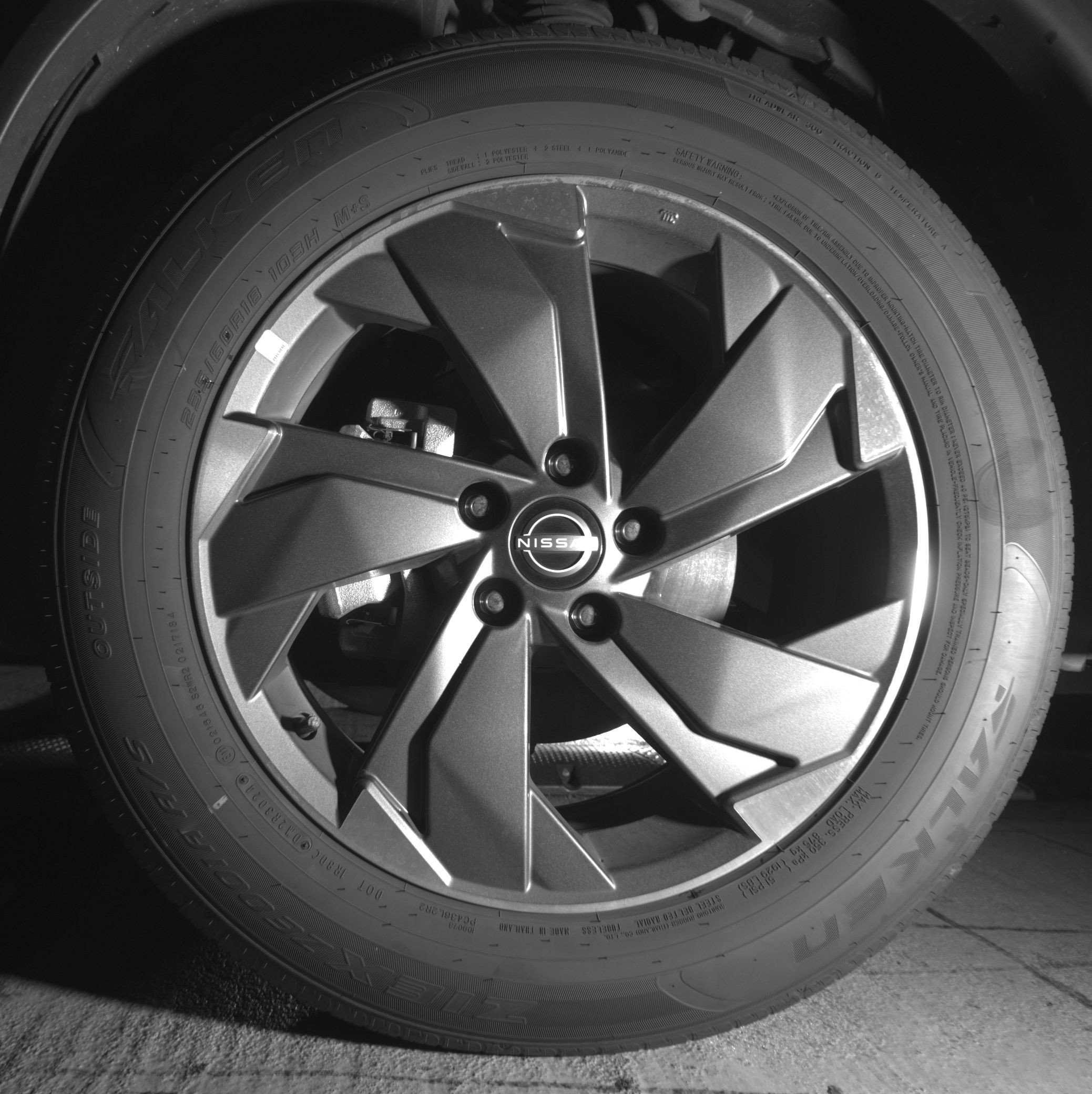 Used 2025 Nissan Rogue SV FWD image 12