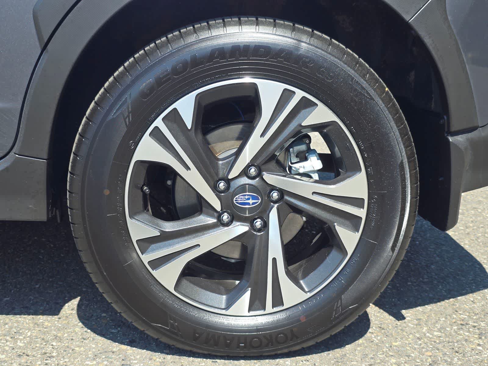 Used 2025 Subaru Crosstrek 2.5i Premium AWD/4WD image 8
