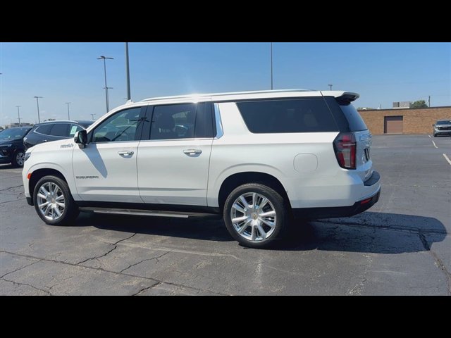Certified 2023 Chevrolet Suburban High Country AWD/4WD image 6