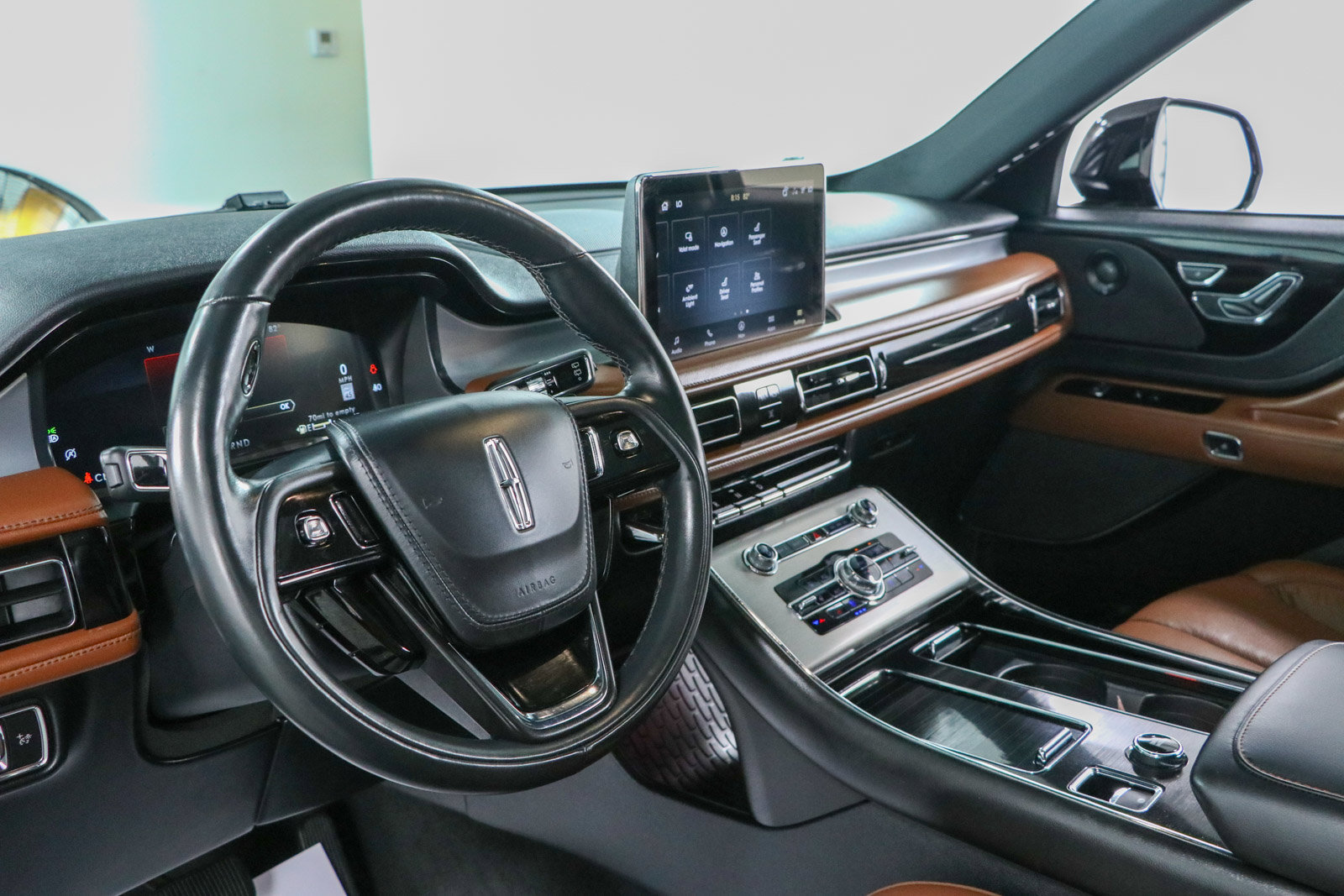 Used 2023 Lincoln Aviator Reserve w/ Jet Package AWD/4WD image 23
