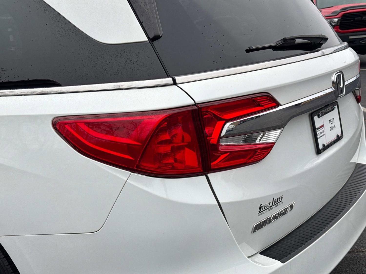 Used 2018 Honda Odyssey EX image 12