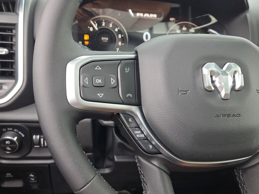 New 2026 RAM 1500 4x4 Crew Cab image 29