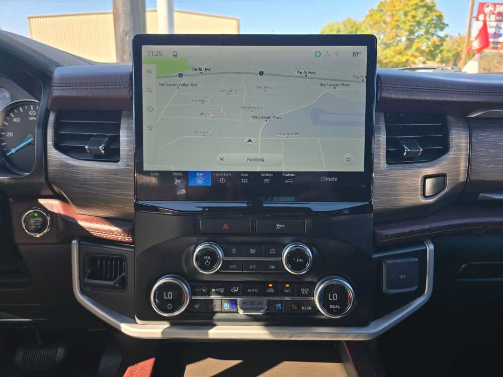 Used 2022 Ford Expedition Limited AWD/4WD image 12