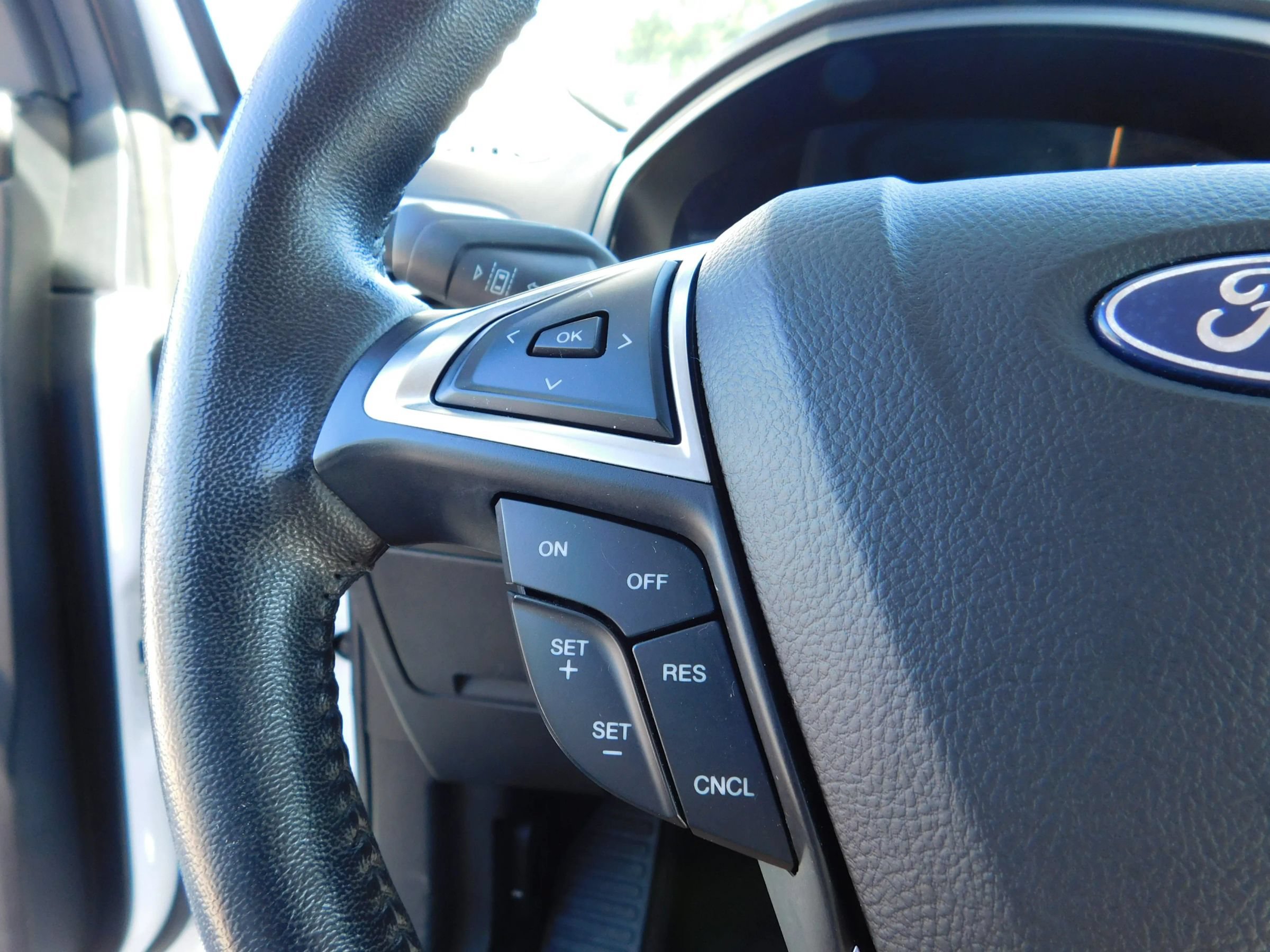 Used 2023 Ford Edge SEL AWD/4WD image 26